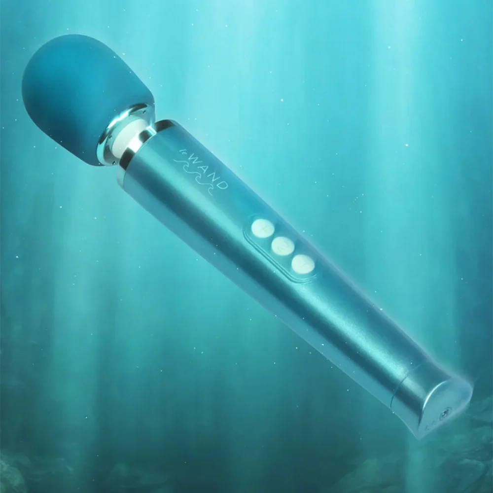 Le Wand Dive Submersible Rechargeable Vibrating Massager - Image 7