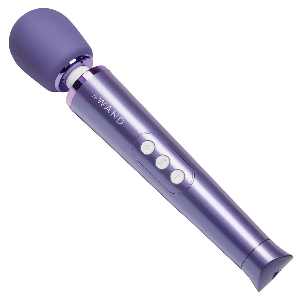Le Wand Petite Luxury Rechargeable Vibrating Massager - Image 6